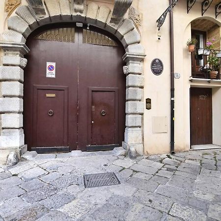 Iflat Agli Archetti Del Centro Apartment Palermo Bagian luar foto